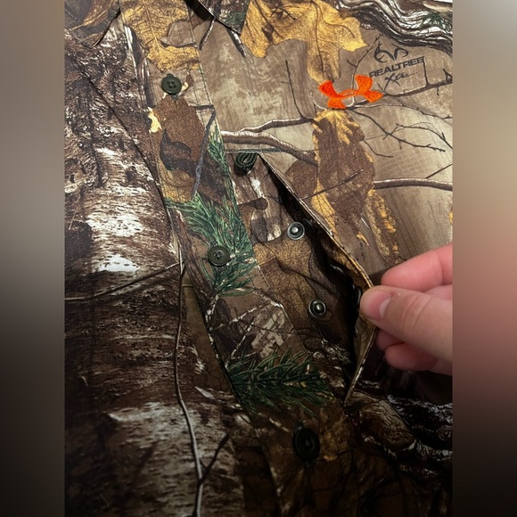 Men’s Camo Under Armour Performance Field Shirt Realtree - Picture 6 of 15